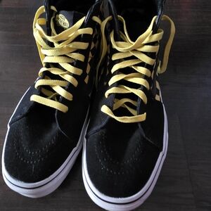 Vans SK8 Hi-top Wheres Waldo Odlaw Black and Yellow High-Top Sneakers